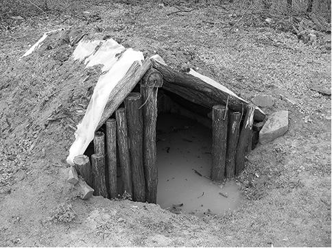 A rekonstruált ún. vizesgödör - Dr. Bank Barbara felvétele